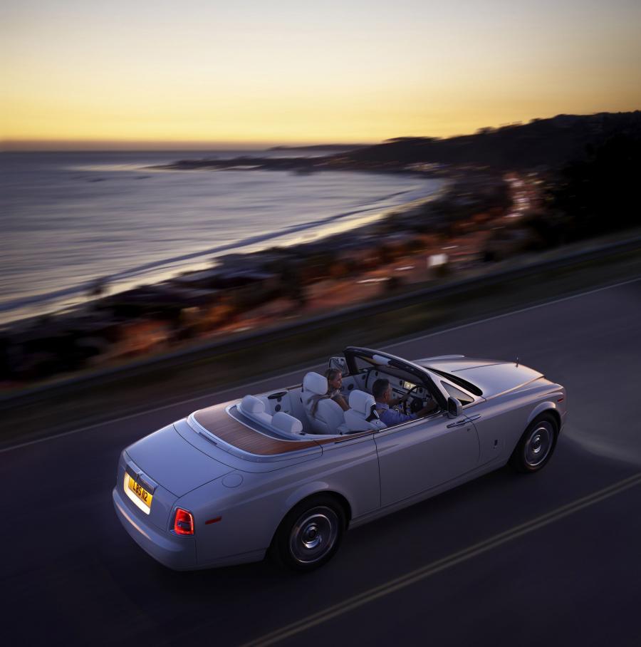  Rolls-Royce Phantom Drophead Coupe 2012 года  (фото 9 из 25)